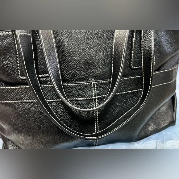 TOD’s black Pebbled Leather bag with dark gray Suede Interior.  Meas. 15 x 9in - Picture 6 of 16